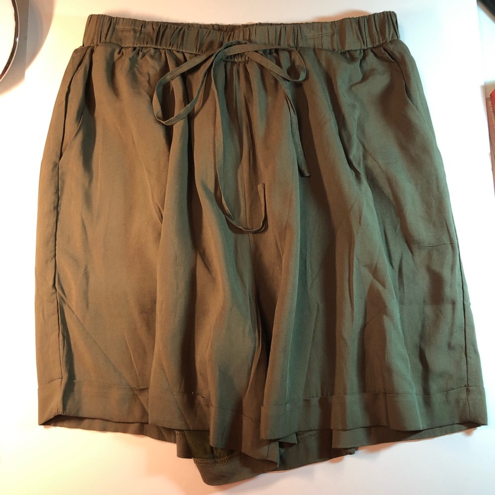 Shein Cuffed 100% Rayon Shorts